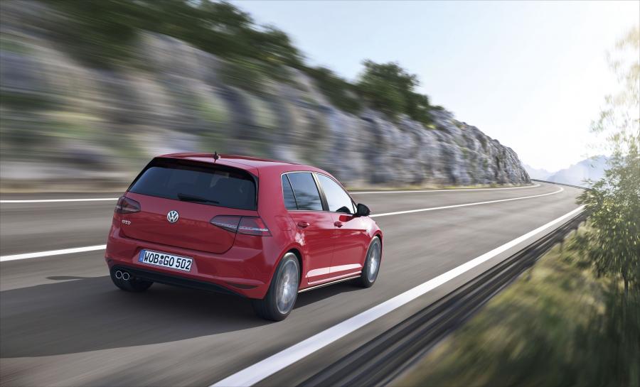  Volkswagen Golf GTD 2013 года  (фото 3 из 5)